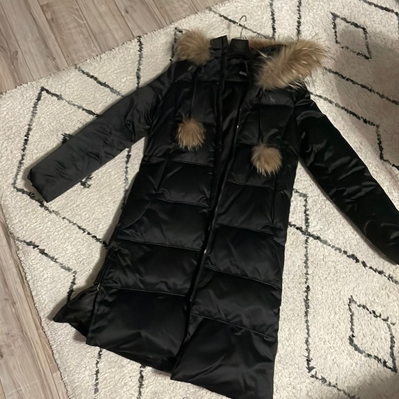 Via Spiga Long Puffer with Fur - Picture 2 of 7